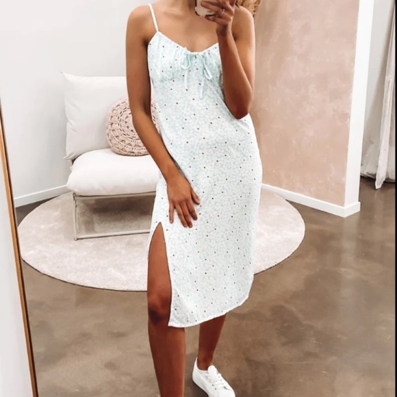 NWT RVCA Wildflower Tie Front Slit Midi Dress Blue & White - Picture 4 of 10